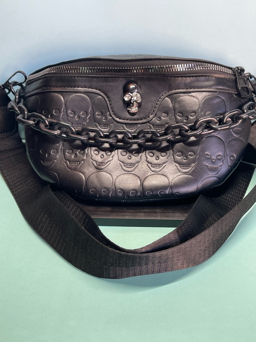 Hot Topic Black Skull-Embossed Crossbody with Chain Accent
